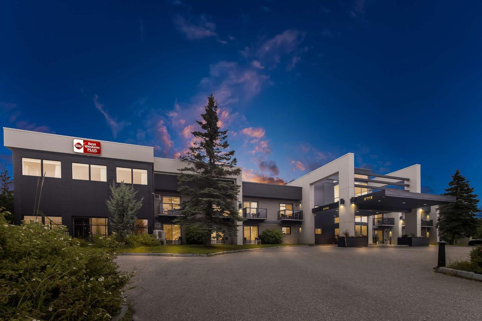 Best Western Plus Mont-Laurier Hotel Exterior photo