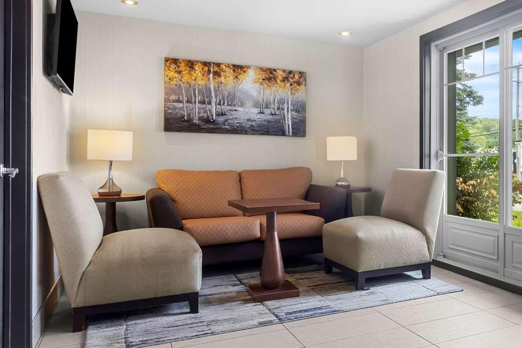 Best Western Plus Mont-Laurier Hotel Interior photo